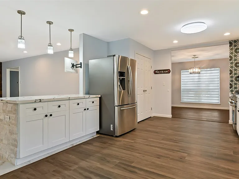 12018 Beinhorn Dr — Photo 10