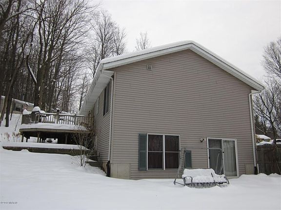4th image of 1313 Orchard Ave