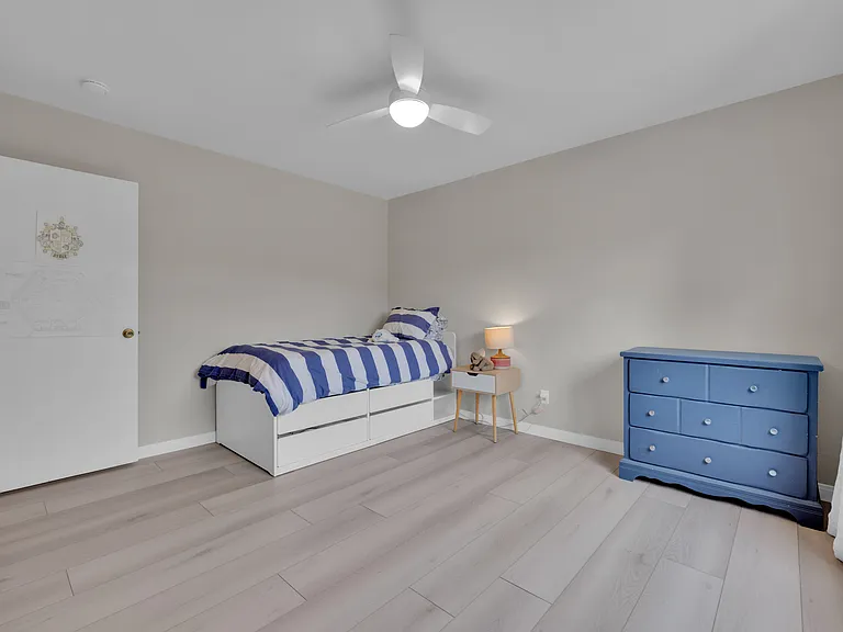 5621 Morro Way — Photo 29