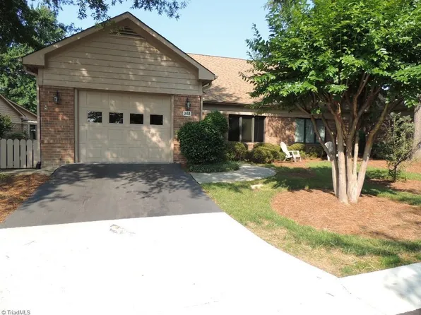 303 Hollybrook Dr, Advance, NC 27006