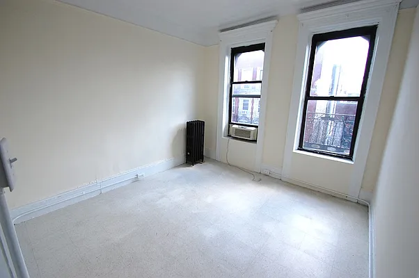 Rented by Bold New York | media 25