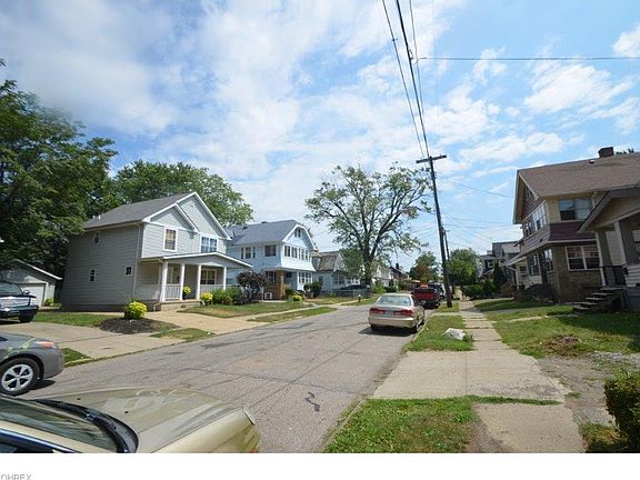 5th image of 15716 Corsica Ave