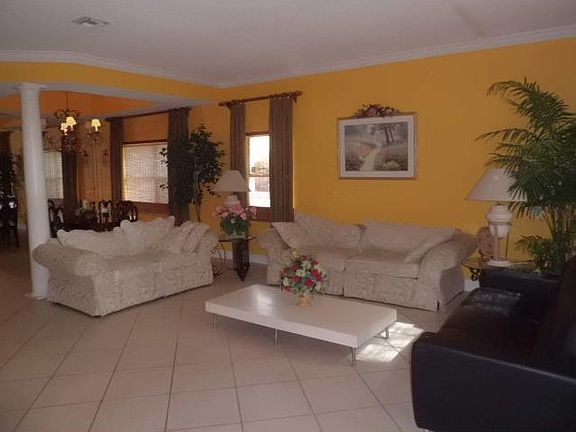 3rd image of 18423 NW 9th Ct