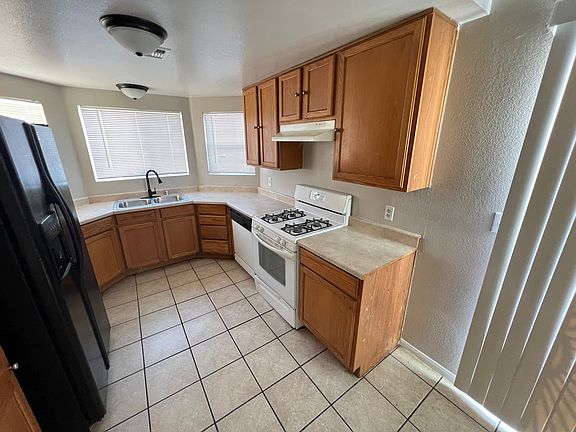 5th image of 5692 Sea Breeze Ave