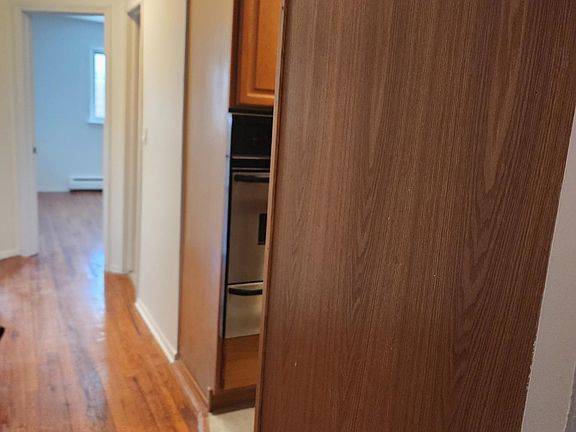 5th image of 1752 Bartow Ave #2