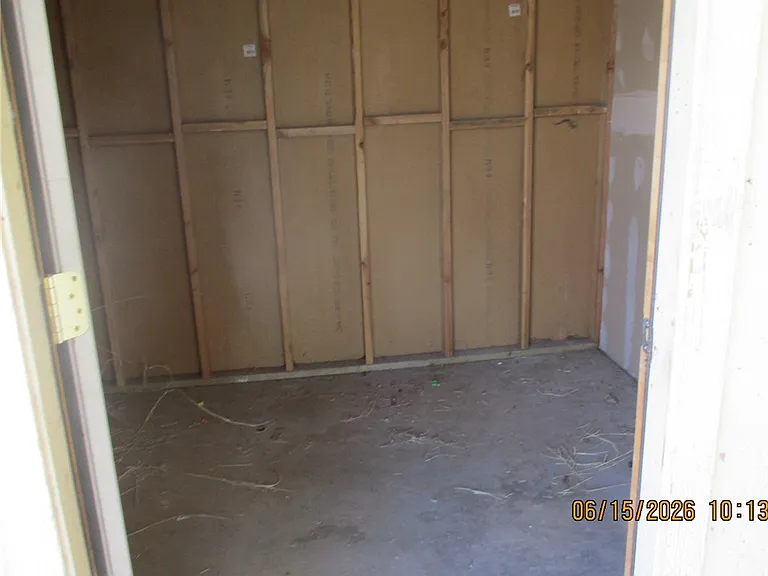 569 Harbor Dr — Photo 5