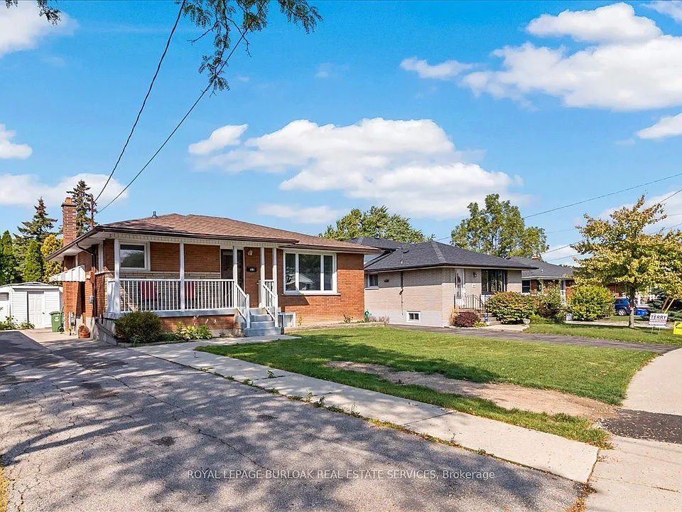 161 Hoover Cres #LOWER