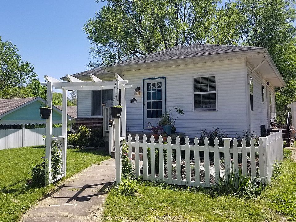 1st image of 407 E Cape Rock Dr