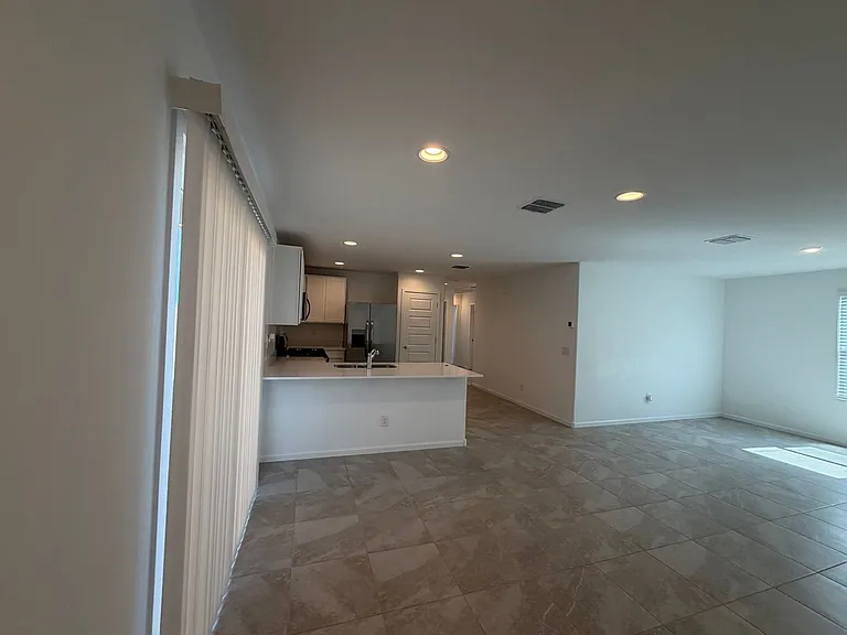36590 W Mondragone Ln — Photo 15