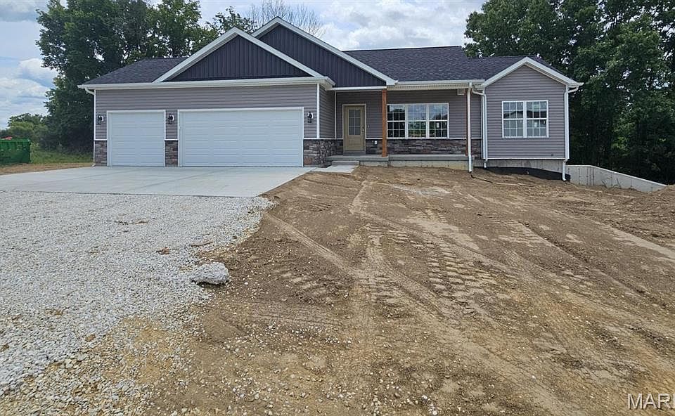 1st image of 210 Hawkins Ridge Ct