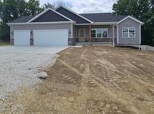 210 Hawkins Ridge Ct, Troy, MO 63379