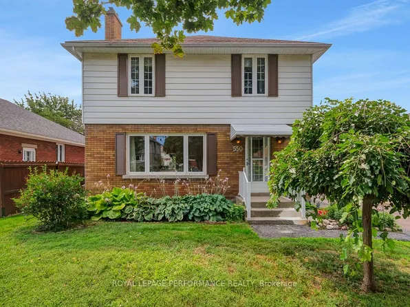 550 Wolffdale Cres, Ottawa, ON K1K 1N5