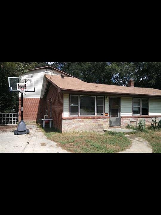 2nd image of 131 Pleasant Dr