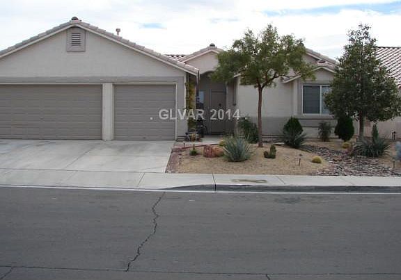 3rd image of 1065 Featherwood Ave