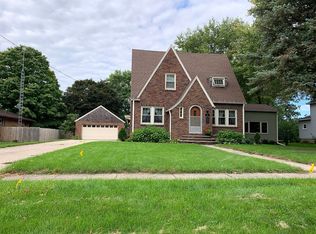 407 3rd Ave NE, Belmond, IA 50421