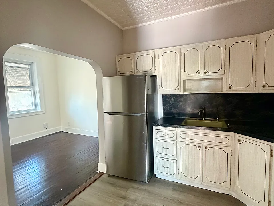 65 Westminster Pl #1