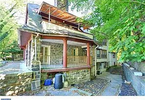 6308 Sherwood Rd — Photo 2