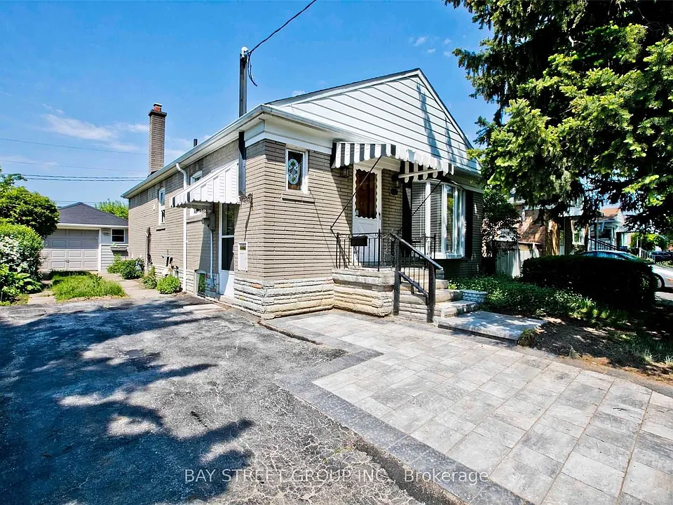 40 Greylawn Cres