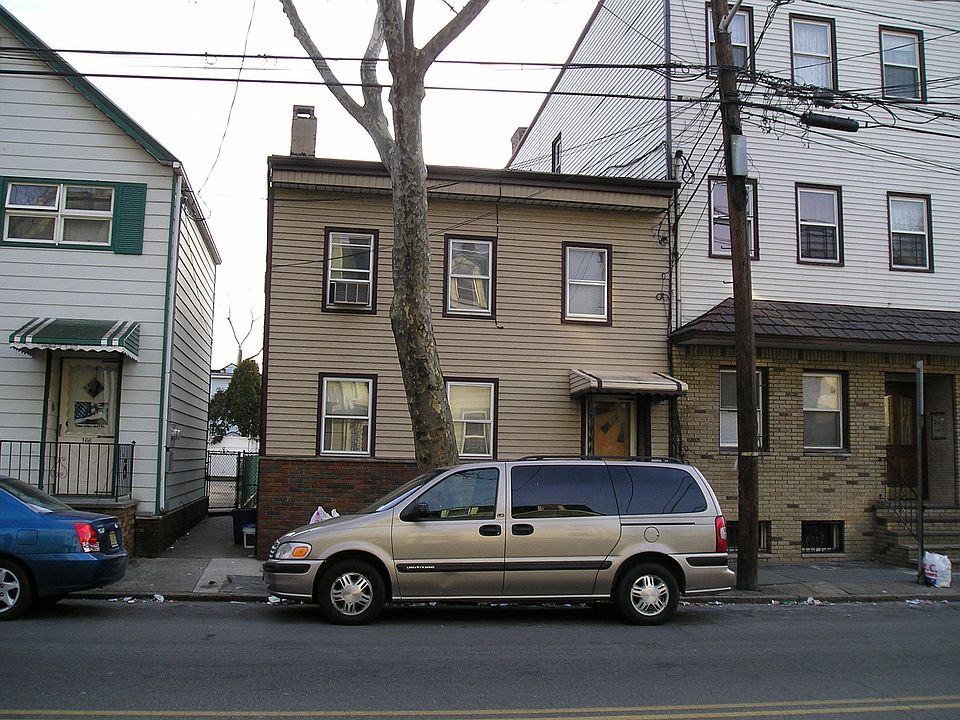 front of home 2Family