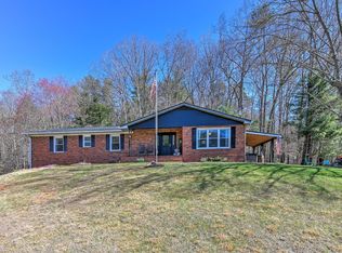 15 Pentland Hills Dr, Asheville, NC 28806
