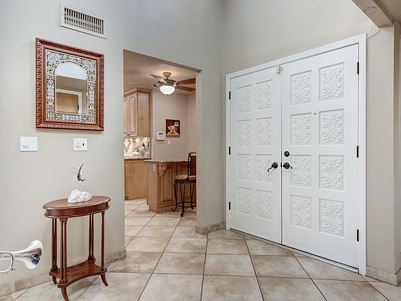 3rd image of 1125 E Tapatio Dr