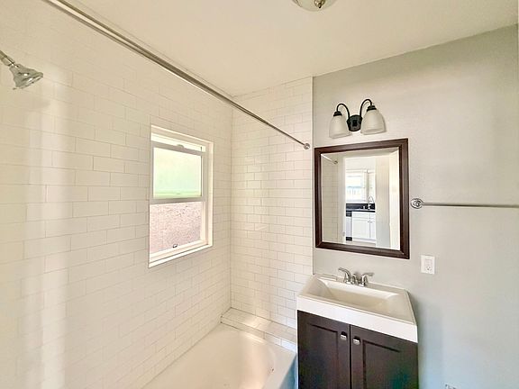 5th image of 873 N Heliotrope Dr #4658
