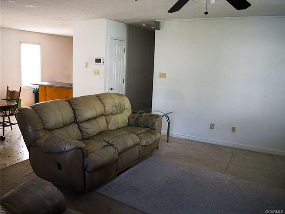 5th image of 1829 New Lincoln Cir