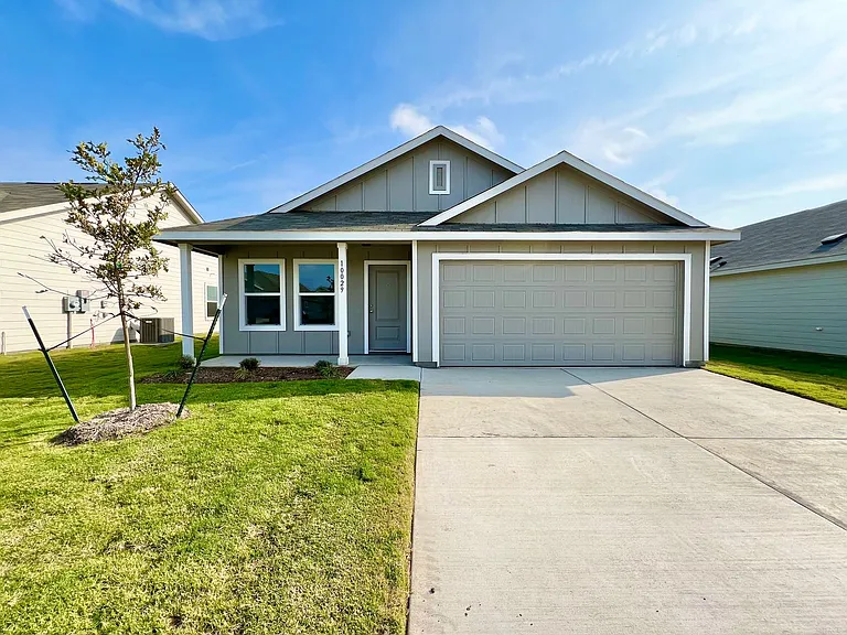 10029 Muntjac Dr — Photo 1