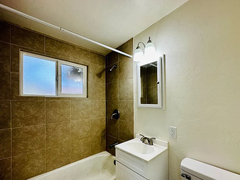 LosAltos2614 — Photo 3