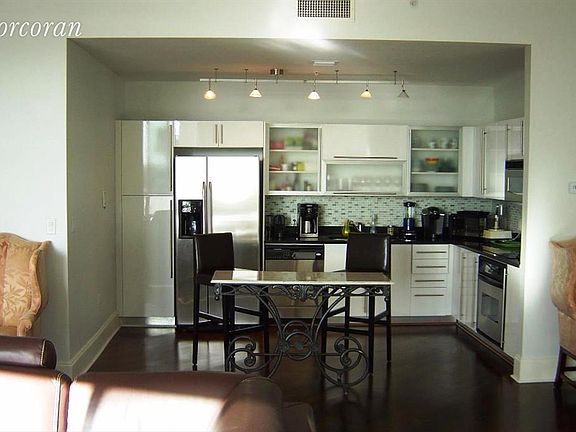4th image of 1617 N Flagler Dr APT 303