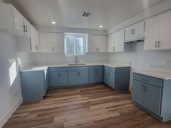 3rd image of 8418 S Main St #8420