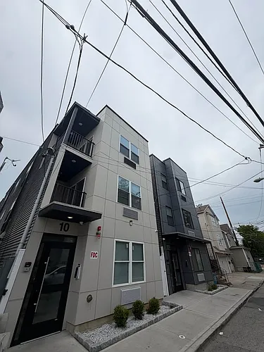 188 Lafayette St Photo 1