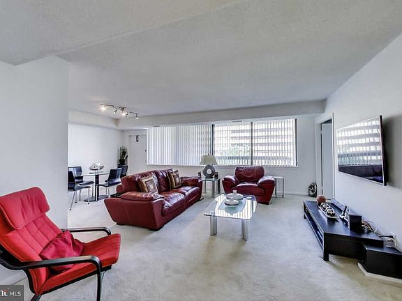 5th image of 3709 S George Mason Dr APT 616