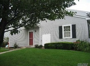 25 Indian Trce, Kings Park, NY 11754