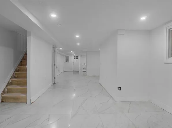 679 East 221st Street image 17 of 30