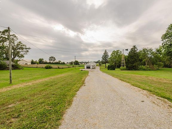 2nd image of 870 Finefrock Rd