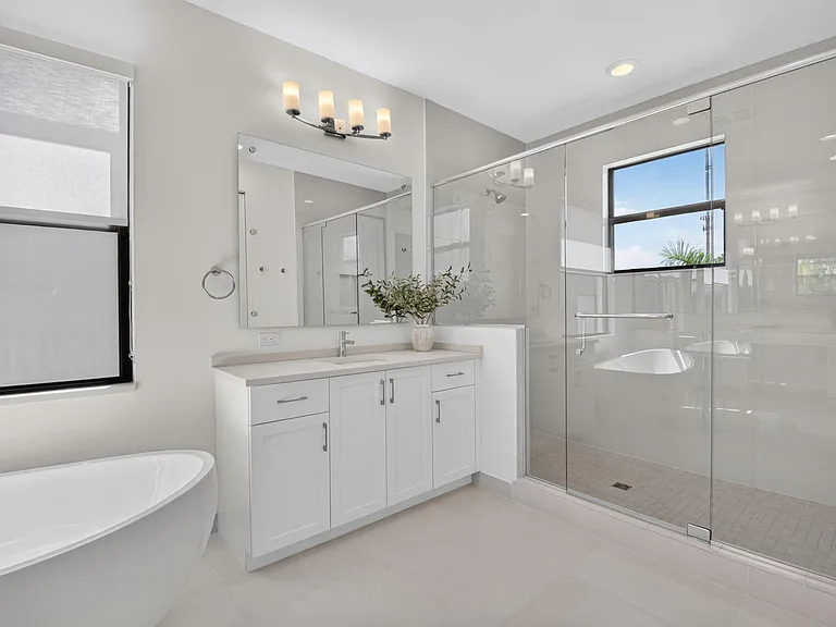8270 Essex Country Club Dr — Photo 31