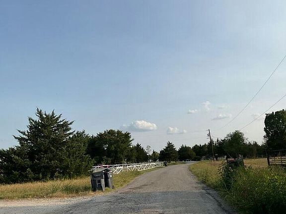 5th image of 514 Meadowview Ln