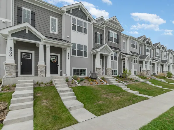 8738 Orchid Dr, Saint John, IN 46373