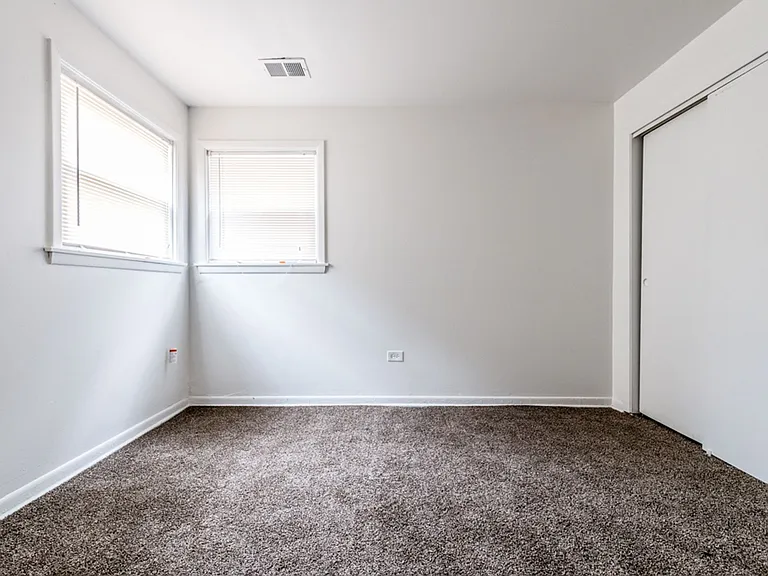8855 S Cottage Grove Ave — Photo 3