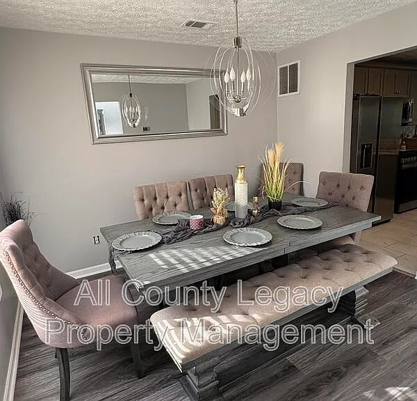 3022 Winding Grove Dr — Photo 5