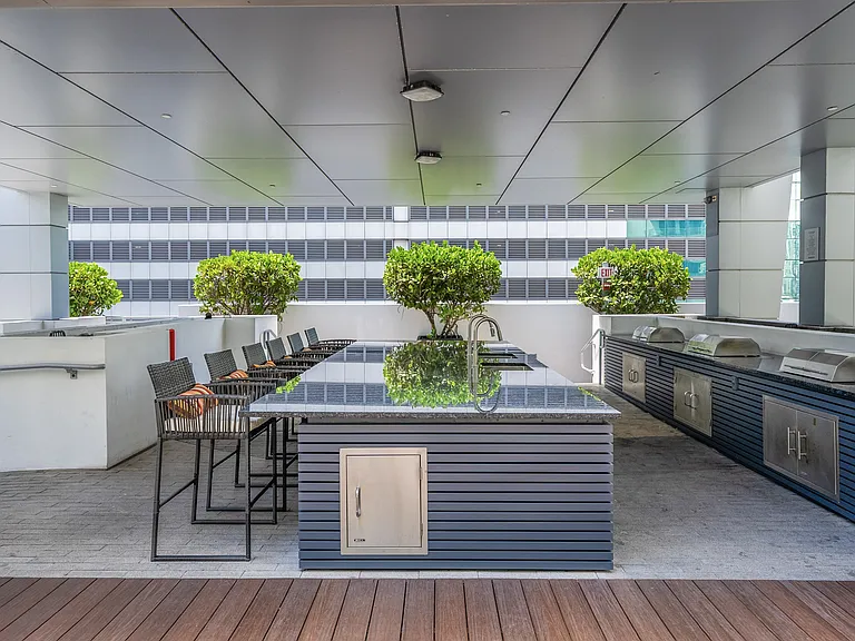 Grill and Connect, Family-Style