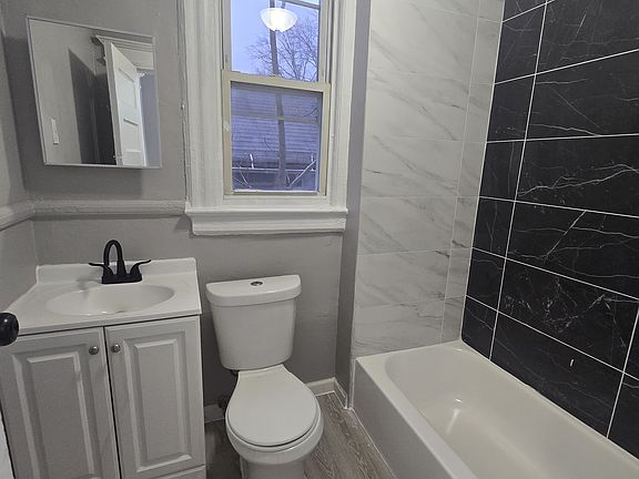3rd image of 11 Linden Ave #2