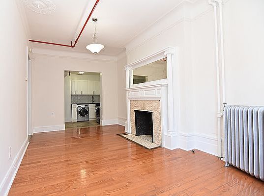 4th image of 763 Saint Nicholas Ave #4A