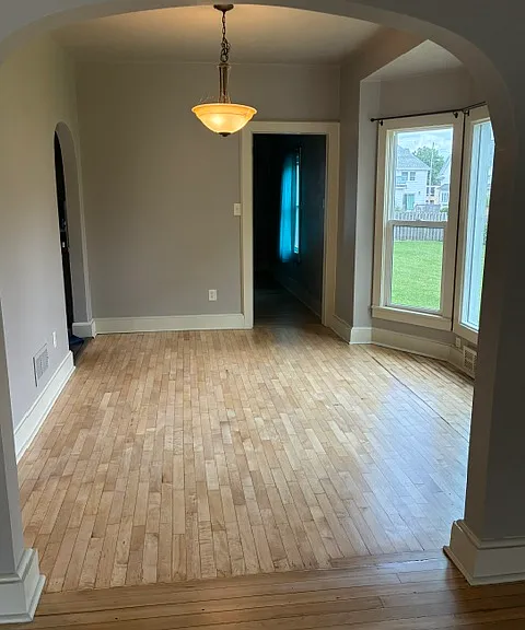 250 W 10th Ave — Photo 3