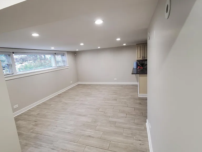 8044 N Oriole Ave — Photo 5