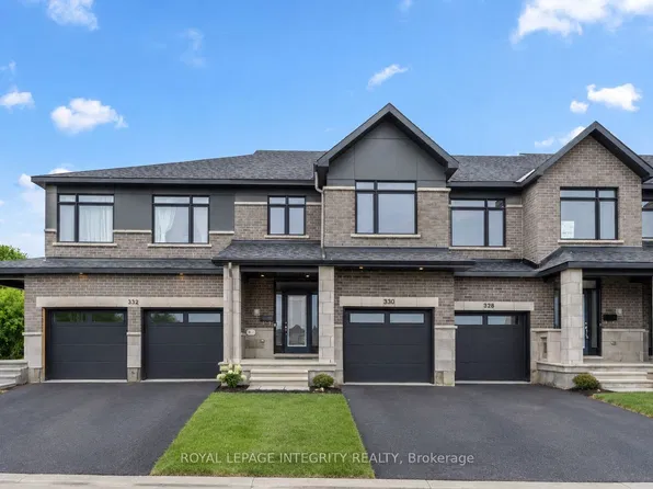 330 Makobe Ln, Ottawa, ON K4M 0L9
