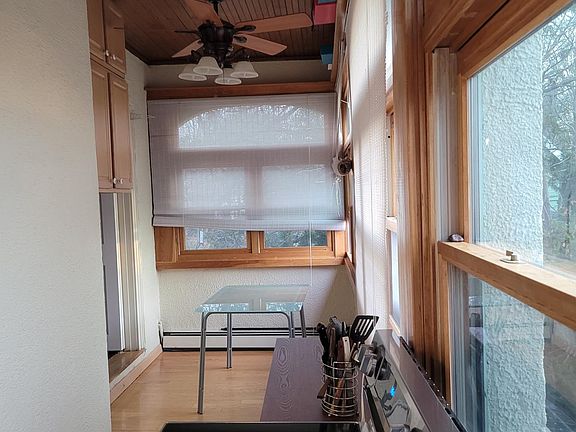 Eat-in kitchen ( second floor)