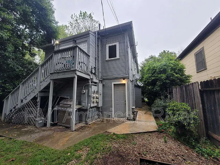 1224 V St #1 — Photo 8