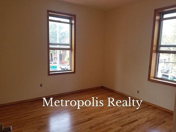 4th image of 2917 23rd Ave #3